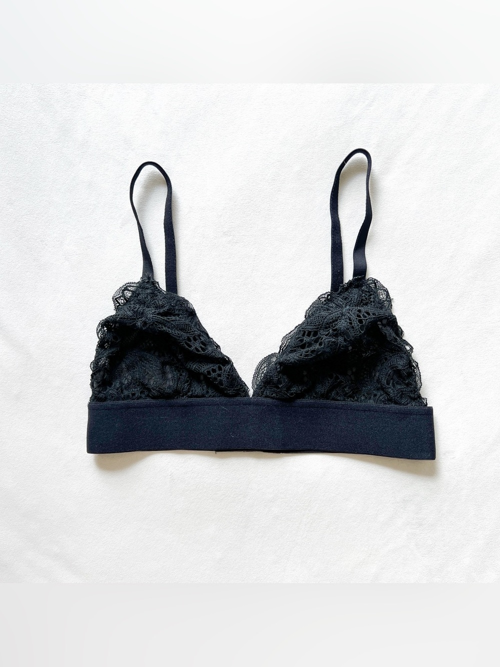 Lively Black Lace Bralette with Elastic Band - M